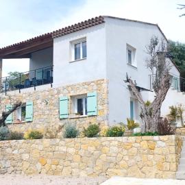 L'Aloha Gîte de charme au cœur de Fayence avec Vue Panoramique, hotel a Fayence