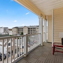 Private Balcony Steps to Beach K St Penthouse #6