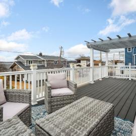 Basin Breeze Cottage AC Decks Water Views