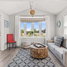 The Salty Dog Pet Friendly Private Yard, hotel in Hampton