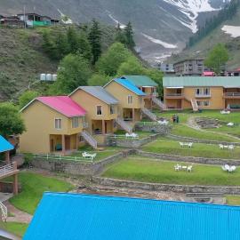 Village Inn Naran