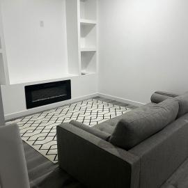 Basement in Keswick Edmonton, hotel a Edmonton