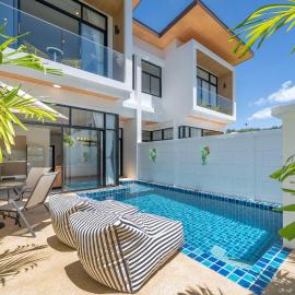 Goldena Twin Private Pool Villas, hotel in Kamala Beach