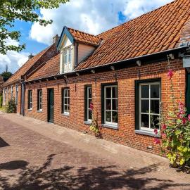 Winsum - Groningen - 6 pers. Cosy Cottage - Op en Bie t Woater, hotell i Winsum