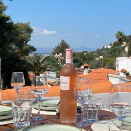 Casa el Montcel, a unique chalet with roofterrace and shared pool, hotelli kohteessa Denia