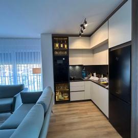 Classy, Spacious and Brand New Apartment, hotel in Prizren