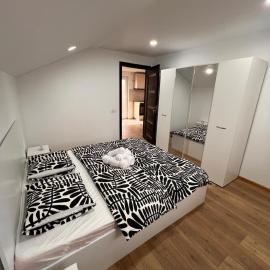 Studio ONE, hotel em Otopeni