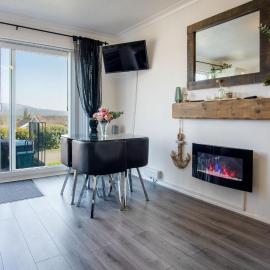 Bayview 32 - 2 Bedroom Chalet - Bayview Oxwich, hotel a Oxwich