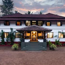 SaffronStays Amaya - 5BR 300-year-old Kerala-style heritage home near Kannur Airport