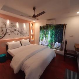 Honeymoon Boathouse