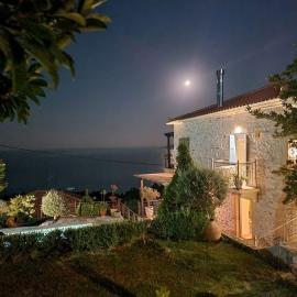 Stone house 1883 Kymi with pool