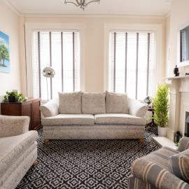 The U2 Crib - Unique History, Stylish with Parking