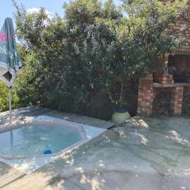 In the bush, hotel em Boknes