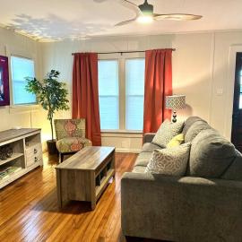 Comfortable apartment, Near to Aviation Museum -Spruce Goose, hotel u gradu Hikori