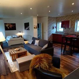 Kleine Landhaus-Wohnung im freistehenden Fachwerkhaus