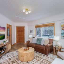Ice House 203 by Exceptional Stays