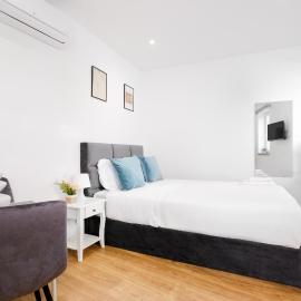 Cozy Studio 2 min walk to Douro River with AC