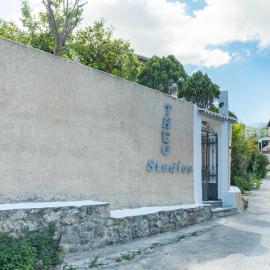 Theo Studios & Apartments, hotell i Spetses
