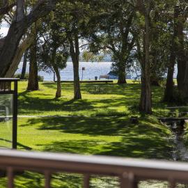 'Bay Parklands' Close to Waters Edge
