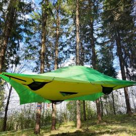 Tree tents Camping, hotel u gradu Matuļi