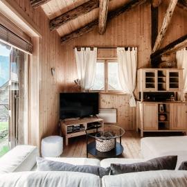 Romantic Chalet by Quokka 360 - A Digital Detox in the Heart of Leventina