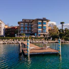 Kriss Internazionale Hotel, hotel en Bardolino