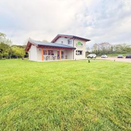 B-Village Bar and Rooms, hotel a San Martino al Tagliamento