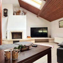 Corner house apartment, hotel in Montana