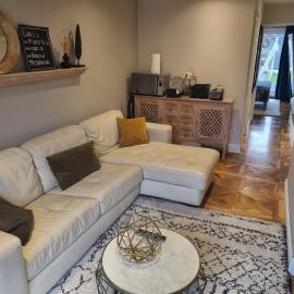 Stylish annexe with private entrance, four persons