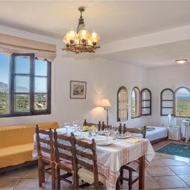 Charming Country Home with Almyros Bay Panoramic Views 5 Min to Beach