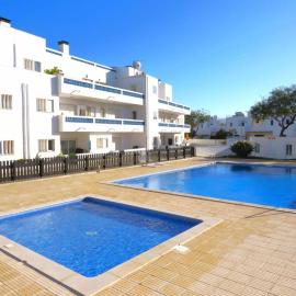 Spacious 2-bed Apartment Santa Luzia Fishing Village Free Parking Walk to Praia do Barril, hotel u gradu Tavira
