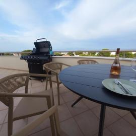 Salty Sea Breeze, hotel i Artemida