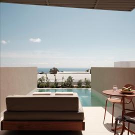 Enarma Suites & Spa Wellness Retreat, hotell i Megalokhori