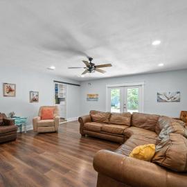 Peaceful Fairhope Retreat-Large home on 1 acre lot, hotell sihtkohas Fairhope