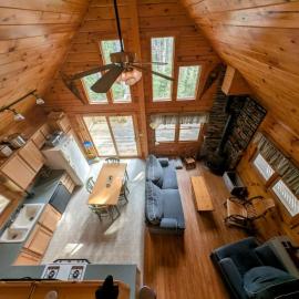 Log Cabin on Saltwater Cove, хотел в Елсуърт