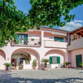Masseria della Casa, hotel u gradu SantʼAngelo in Formis