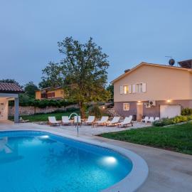 Villa Maja, an ideal Summer hideaway for Families and Friends, Hotel in VeliGolji