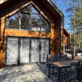 BORSKÓWKA all season domki z balią z jacuzzi I sauna – hotel w mieście Borsk