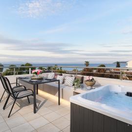 Marilena Mare Seaside & Jacuzzi House 50meters from sea, хотел в Ялисос