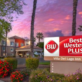 Best Western Plus Villa Del Lago Inn Patterson, hotel in Patterson