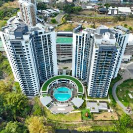 Modern Apartment located in Trendy San Jose Condo, hotel di San José