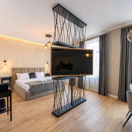 B-Holiday Luxury GuestHouse, hotel u gradu Prejmer