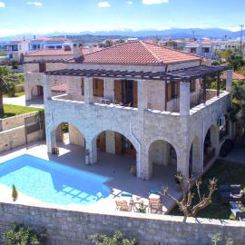 World Villa, hotel en Tavronitis