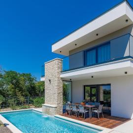 Beach Front Home In Basanija