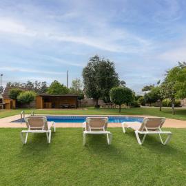 Villa con Piscina Rías Baixas – hotel w mieście Bugarín