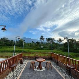 Ziraya Villa & Bungalow, hotel sa Tetebatu