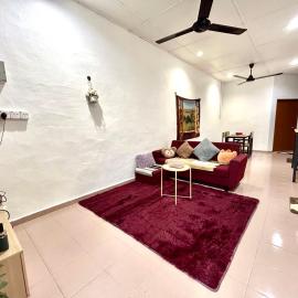 Cozy 255 Entire 3 Bedroom House At Alma Bukit Mertajam, hotel in Bukit Mertajam