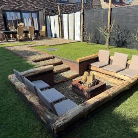 House with garden, fireplace and hot tub, Hotel in Kinrooi