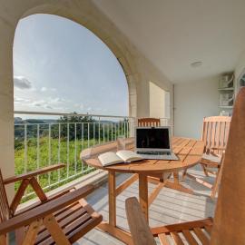 The Valley Collection - Suite A2, hotell sihtkohas Xagħra