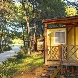 Mobile Home Kamp Pineta - IB Studio, hotel in Fažana
